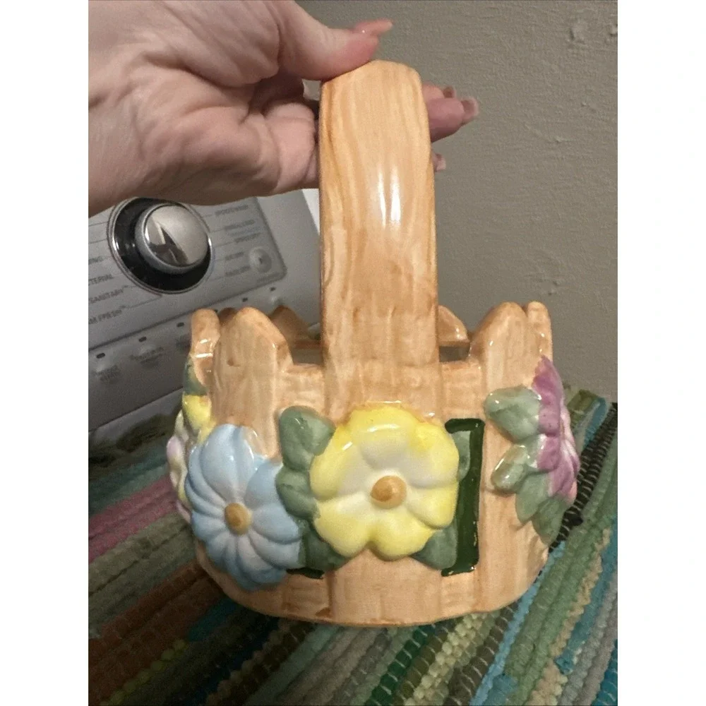 Teleflora Ceramic Picket‎ Fence Basket with Flowers Spring Easter Decor Pastels